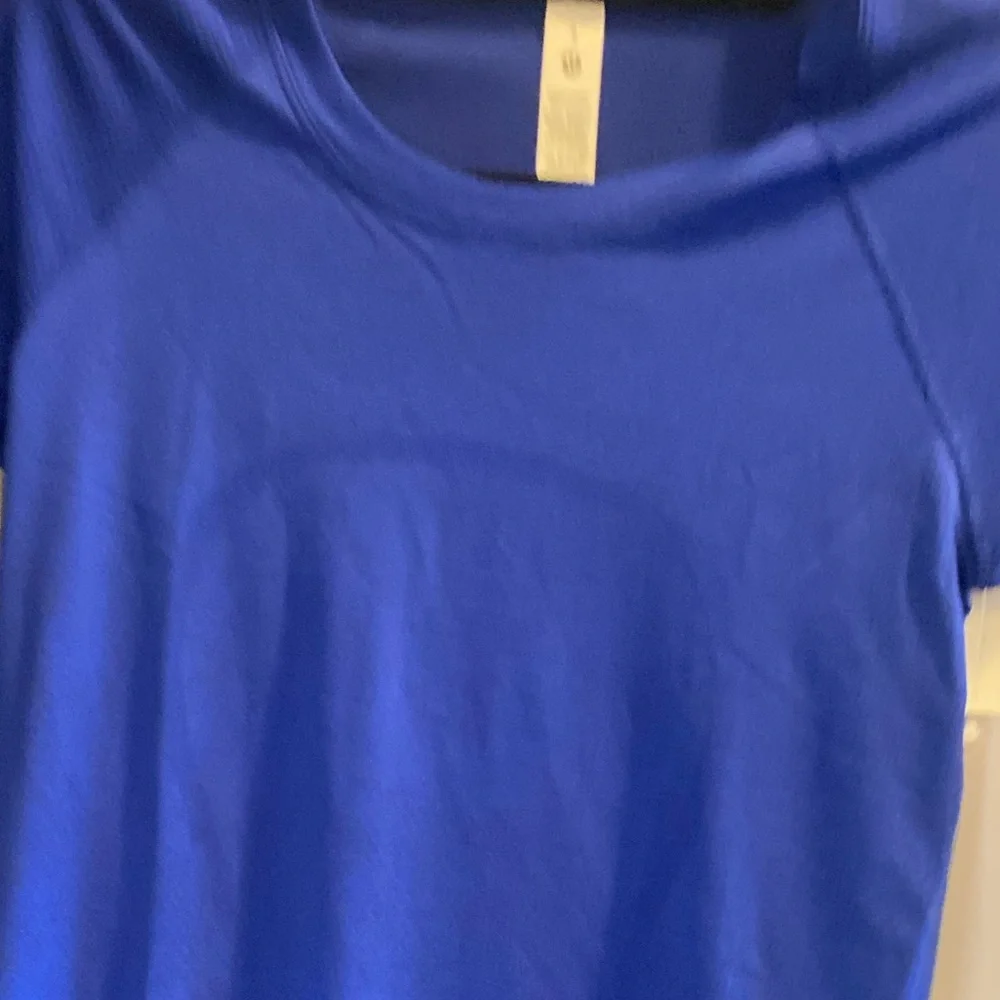 42. NWT Lululemon swiftly tech short sleeve tee Size 8